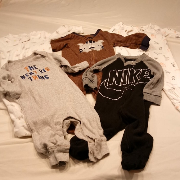 nike infant sleepers